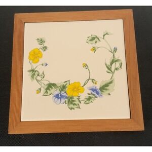 Vtg Ceramic Art Wall Tile Trivet Birds Floral Home Kitchen Decor 6x6-& Wood Base